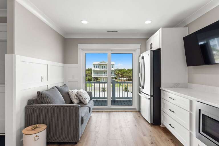 2nd Living Area