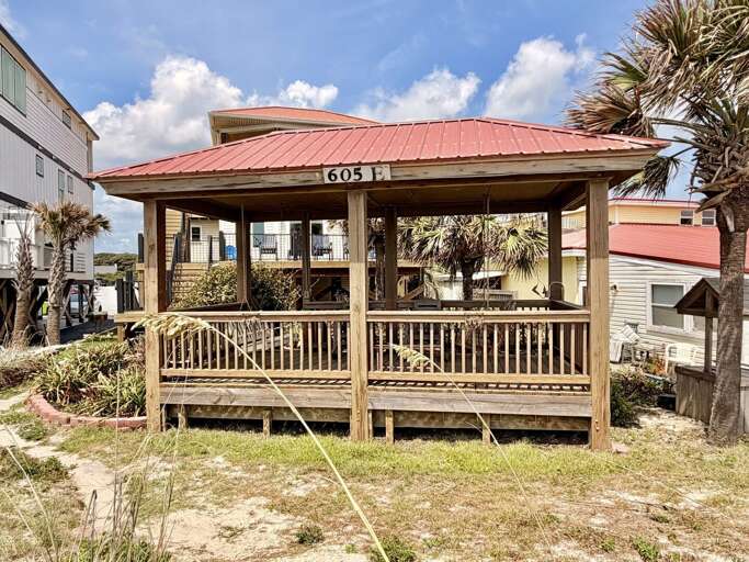Gazebo
8.1.26 - JR