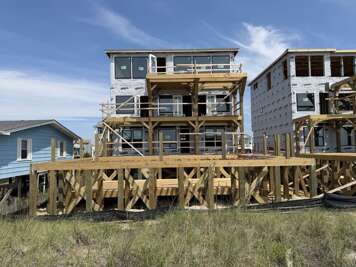 1007 W Beach Drive