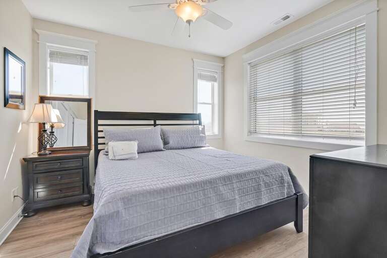 Beach Mountain.40.CG.4-16-25