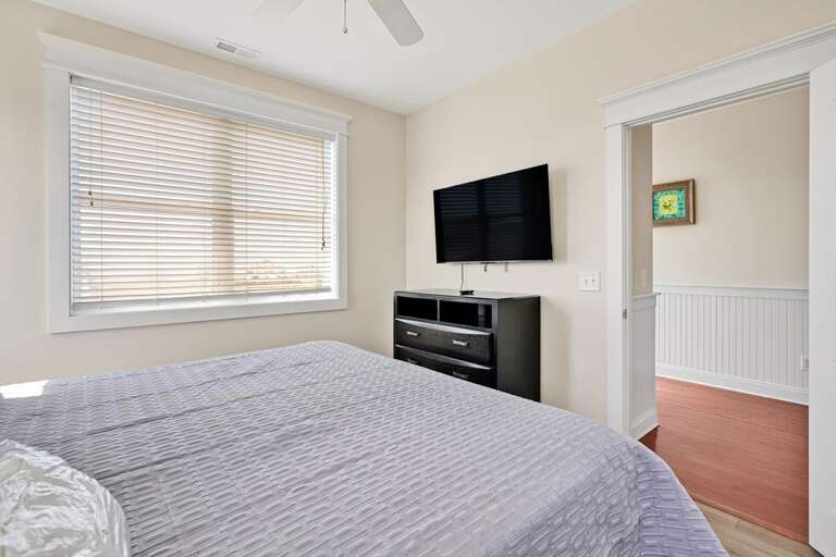 Beach Mountain.41.CG.4-16-25