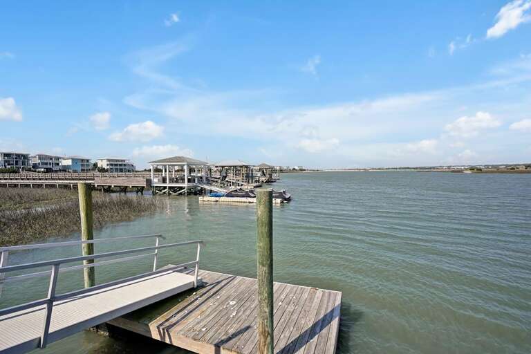 Beach Mountain.85.CG.4-16-25