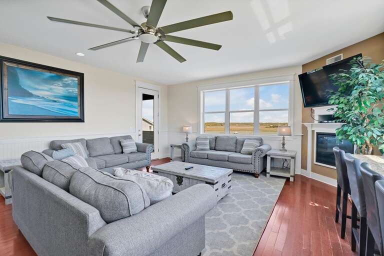 Beach Mountain.61.CG.4-16-25