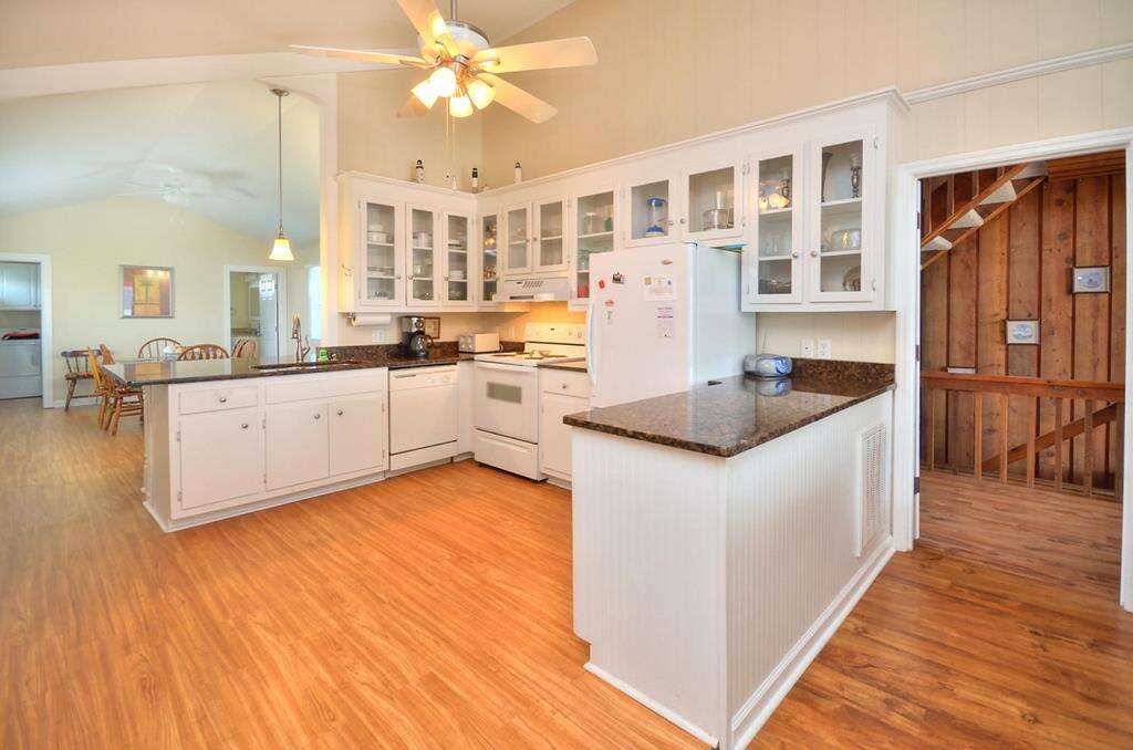 Big Blue House for 10 in Oak Island, NC Pet Friendly Rental