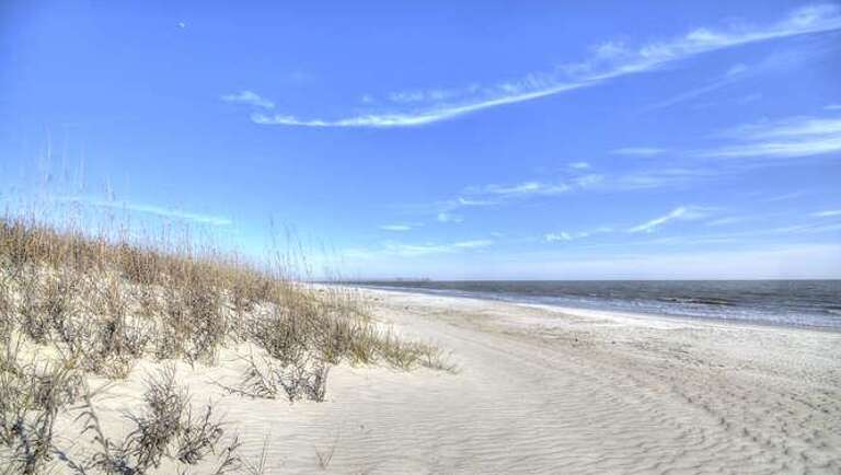 Carolina Dreaming 122 SE 58th-small-026-082-Oak Island oceanfront-666x376-72dpi