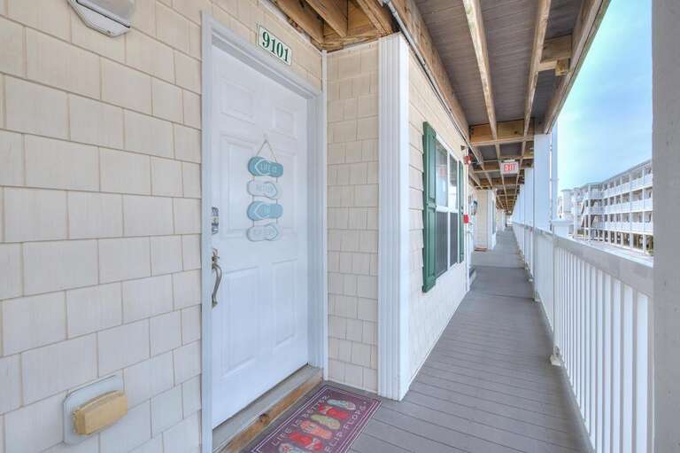 Exterior of Condo
GW 5.5.23