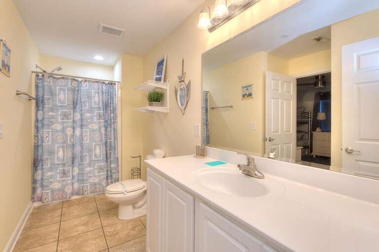 Bathroom 
GW 4.2023