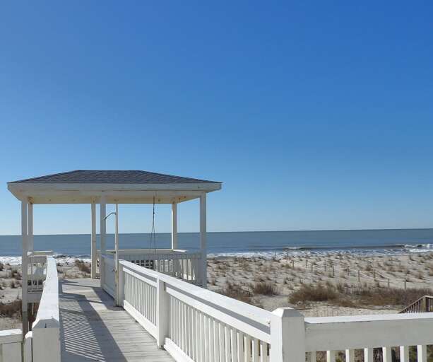 Gazebo
 2.2023