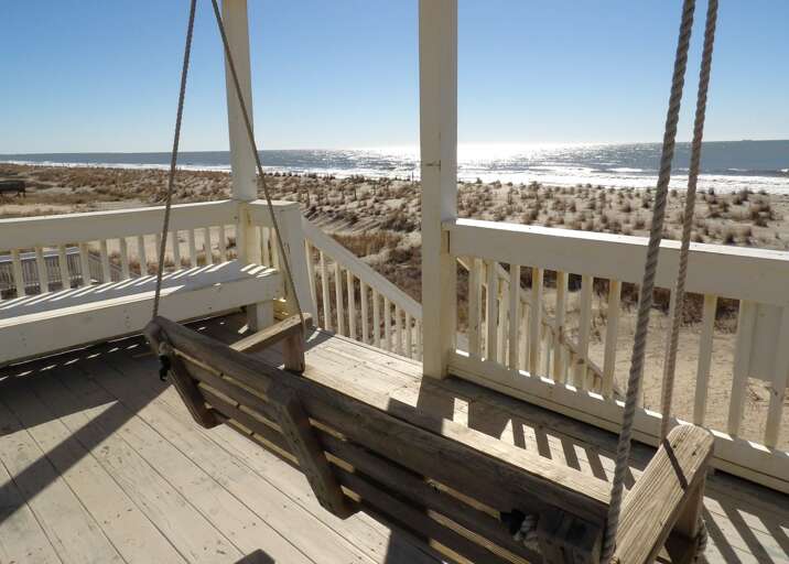 Ocean Views
2.2023