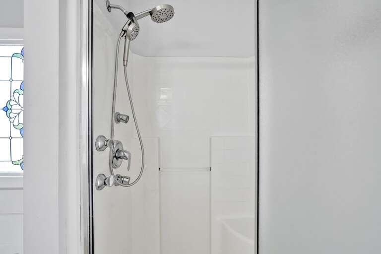 Full Bathroom Walk in Shower
CG 6-4-25