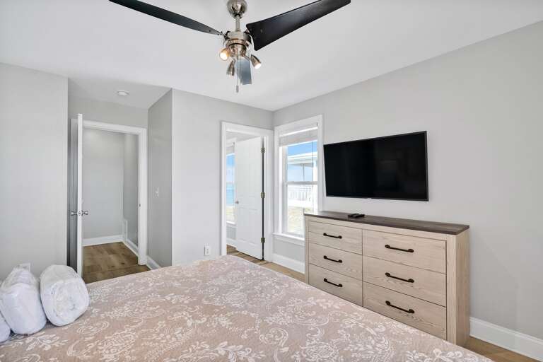 Grey King Bedroom showing Bathroom Attached
CG 6-4-25