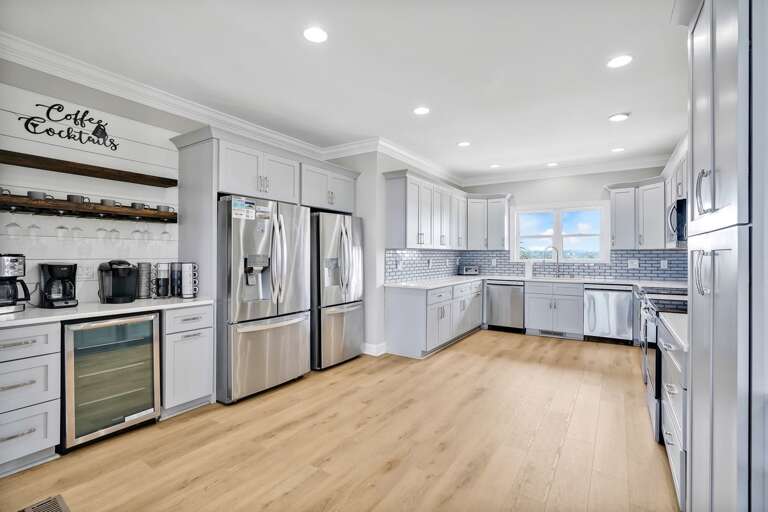Kitchen Appliances
CG 6-4-25