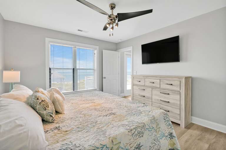 Teal Coral King Bedroom with Ocean View
CG 6-4-25