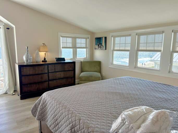 3rd floor master bedroom 2