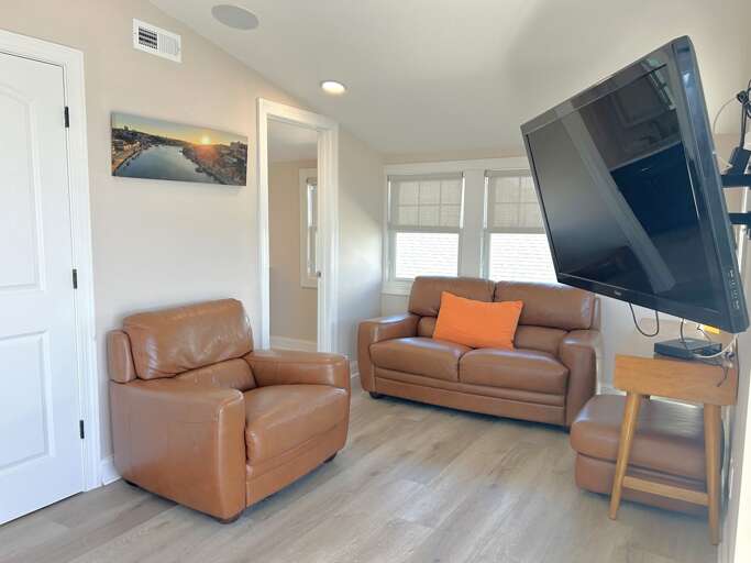3rd floor master bedroom 2