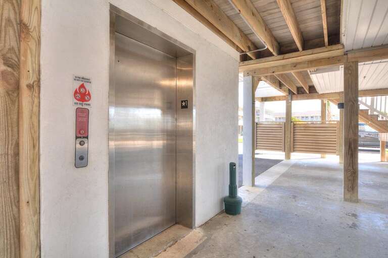 OW 1203 30 Elevator in Building