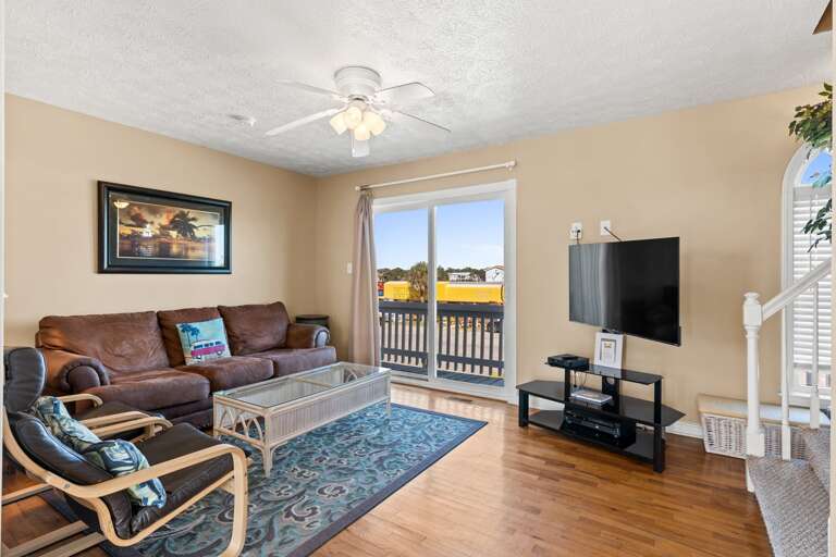 Living Room 
CAM 10-23-25