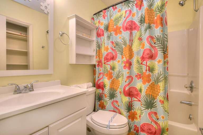 Full bathroom with shower/tub
GW 9.13.23