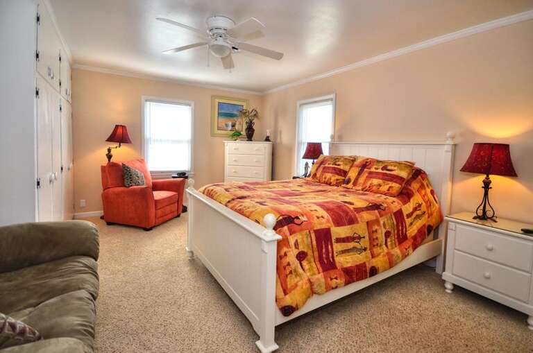 205 Norton St Pier View Oak-large-008-008-Master Bedroom-1500x993-72dpi