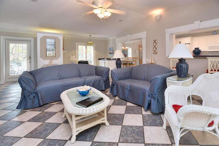Living Room 
i