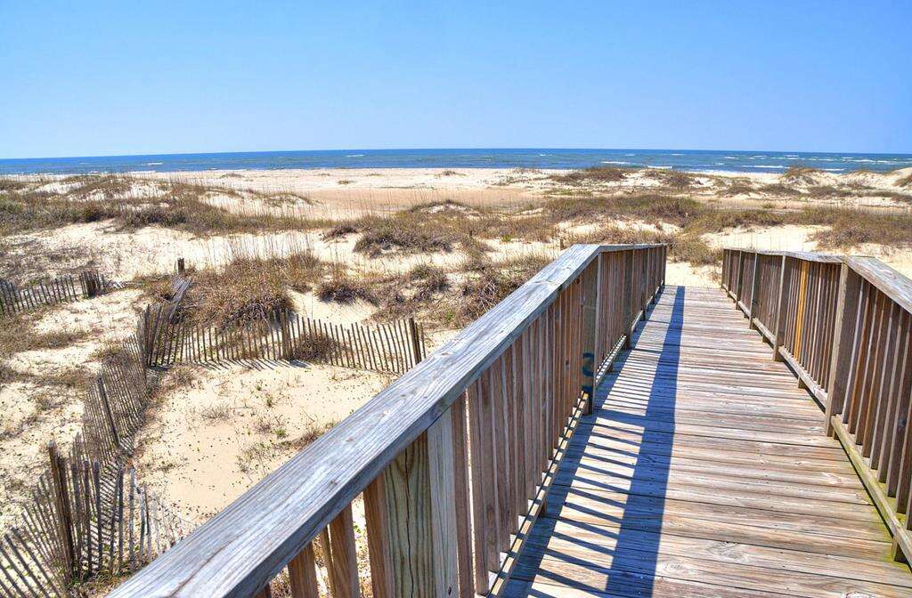 Tar Heel Haven Oak Island, NC 7 Bedrooms Sleeps 19 Find Rentals