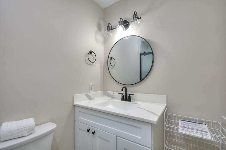 Bathroom 
GW 4.2023