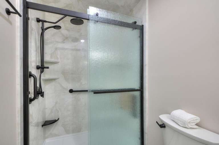 Bathroom 
GW 4.2023