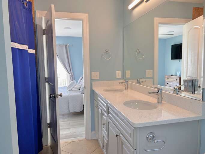 Jack N Jill 2 Bathroom Vanity & Shower
JR 12/12/24