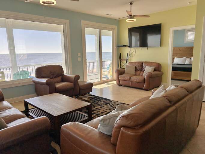 Living Room and Ocean View
JR 12/12/24