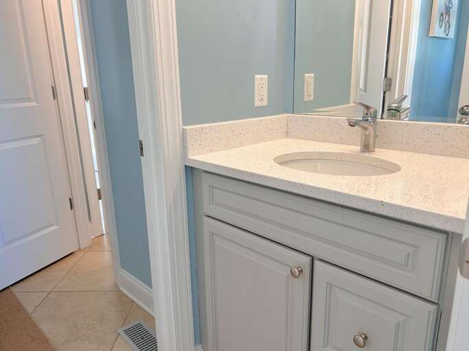 Jack & Jill Bath - BR 1 & 2