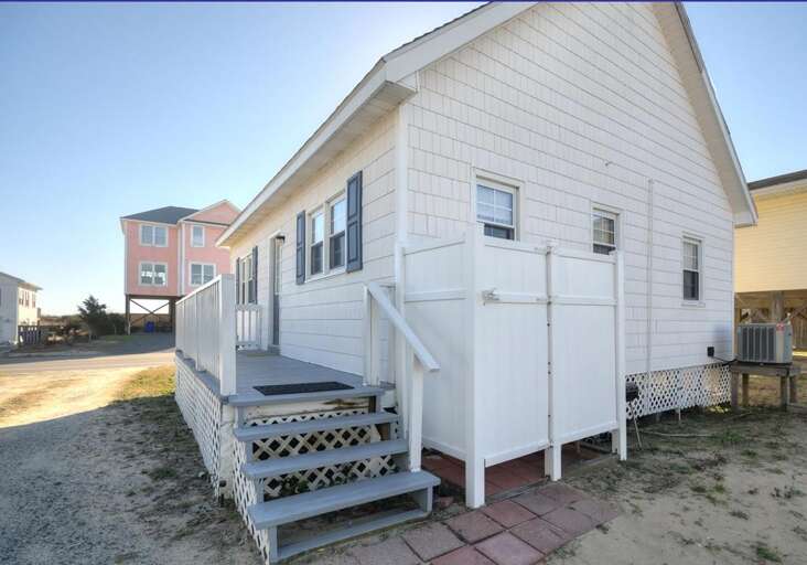 Back of Home Outdoor Shower