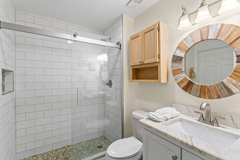 Windancer 409 Primary Bathroom