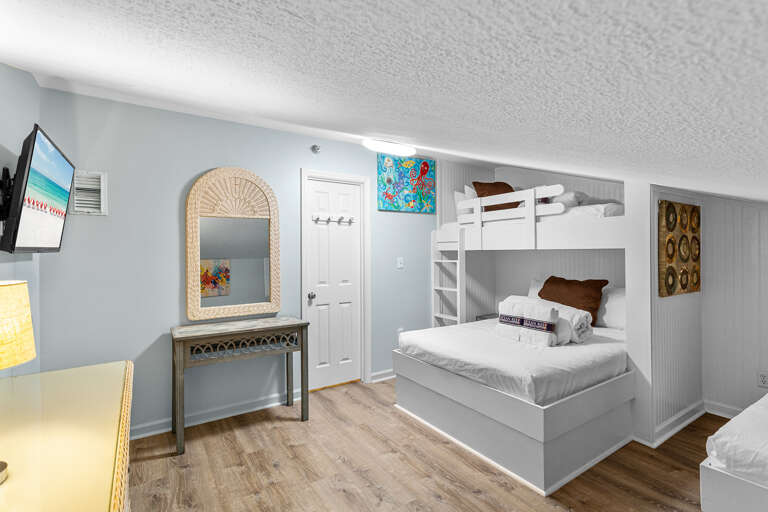 Windancer 410 Guest Bedroom