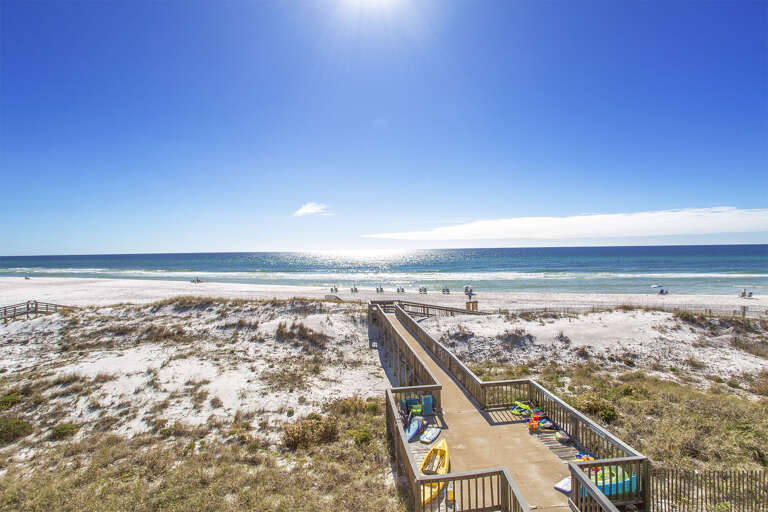 20-Commodores-Retreat-204-View