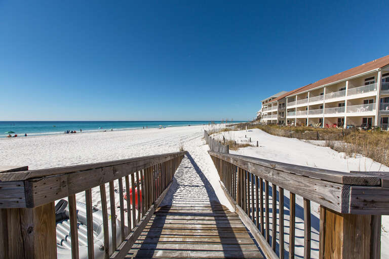 Commodores Retreat Beach Access