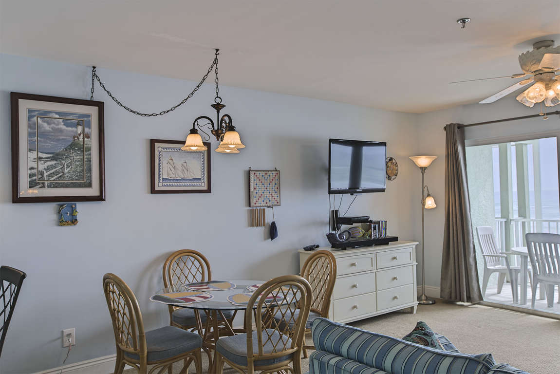 Commodore's Retreat 206 1 Bedroom Short Term Rental in Seagrove Beach