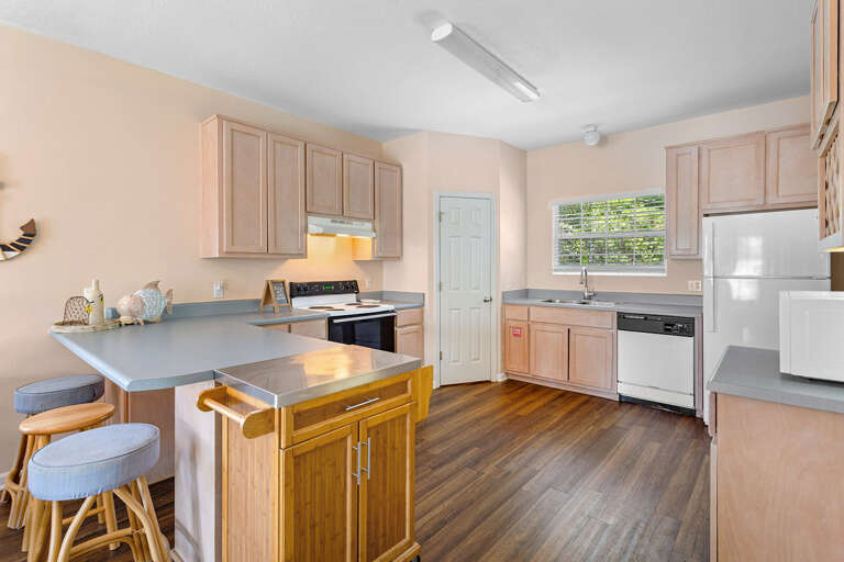 310 Legends Kitchen 2 310 Legends Kitchen 2