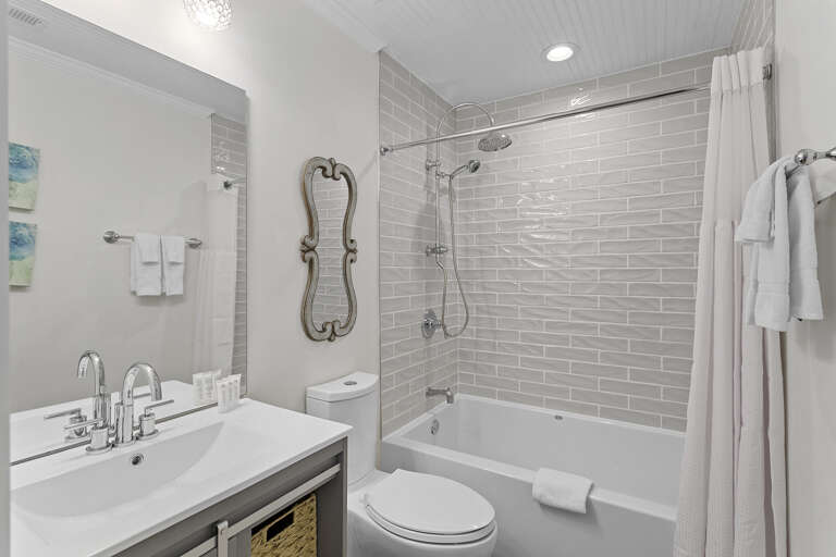 24-Pelican-Place-Guest-Bath