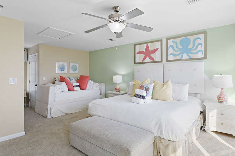 24-Pelican-Place-Primary-Bedroom-Alt