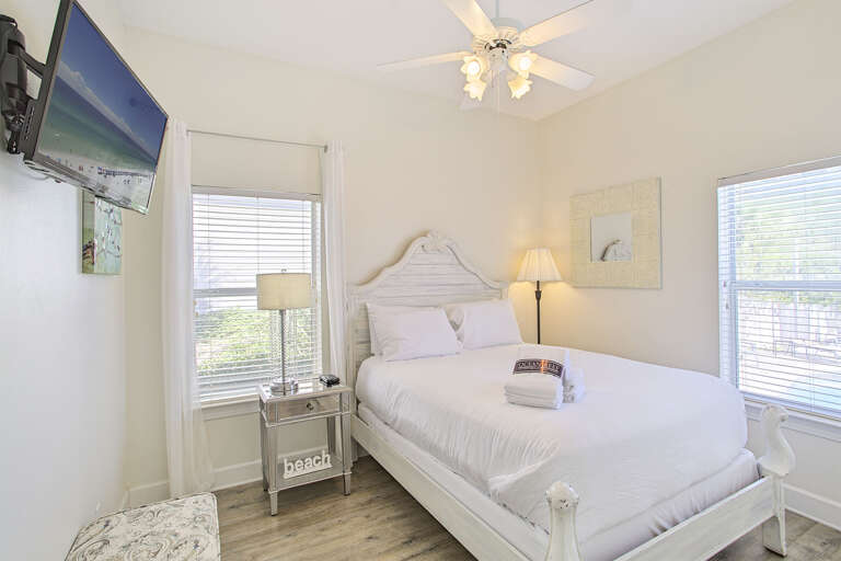 21-Sandy-By-The-Sea-Bedroom-2