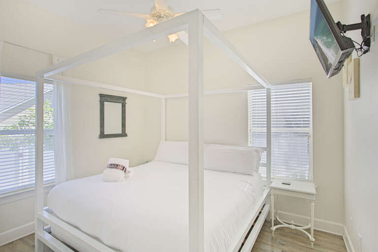 21-Sandy-By-The-Sea-Bedroom