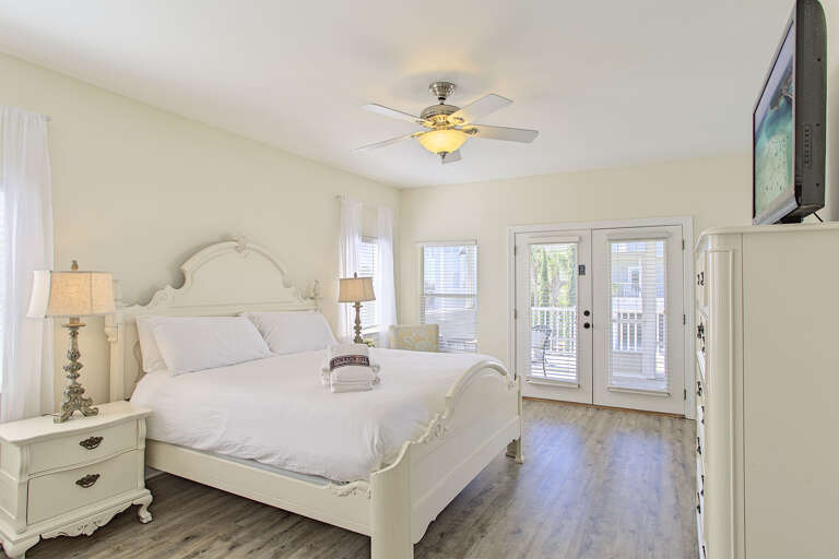 21-Sandy-By-The-Sea-Master-Bed