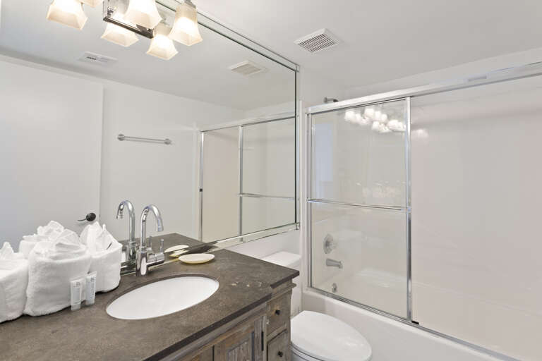 22-Walton-Dunes-14-Bathroom-2 22-Walton-Dunes-14-Bathroom-2