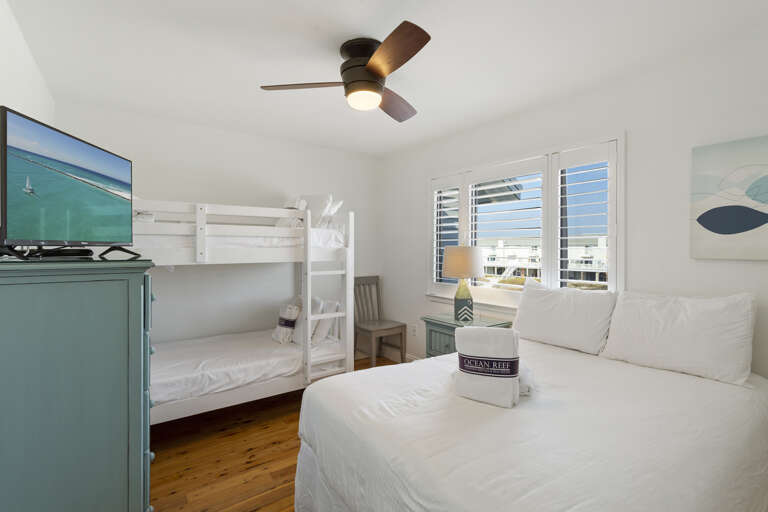 22-Walton-Dunes-14-Bedroom-2 22-Walton-Dunes-14-Bedroom-2