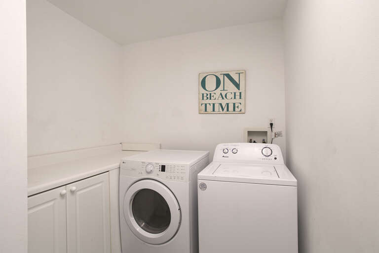 21-Amalfi-Coast-311A-Laundry