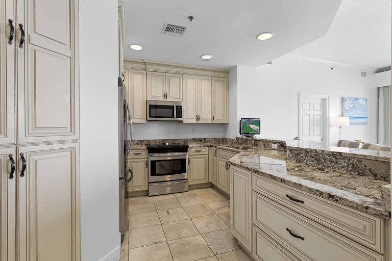 05-Empress-704-Kitchen 05-Empress-704-Kitchen