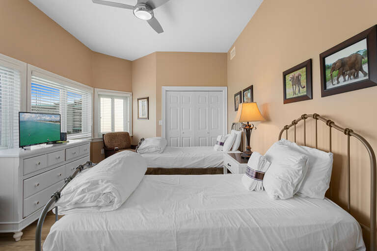 10-Empress-704-Guest-Bedroom-2