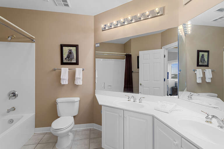 11-Empress-704-Guest-Bathroom-2 11-Empress-704-Guest-Bathroom-2