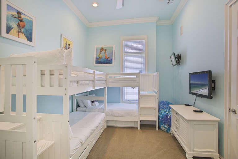 21-Paradis-Bunk-Room