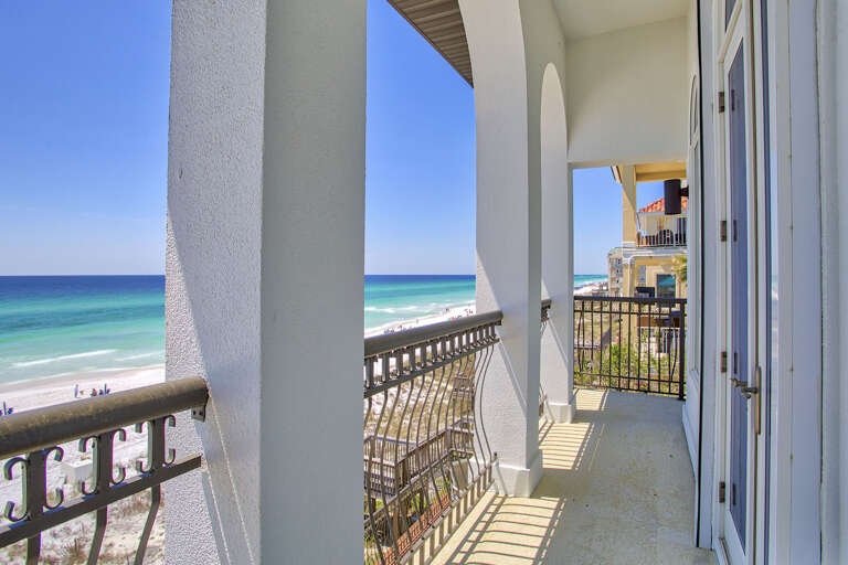 21-Paradis-Master-Balcony